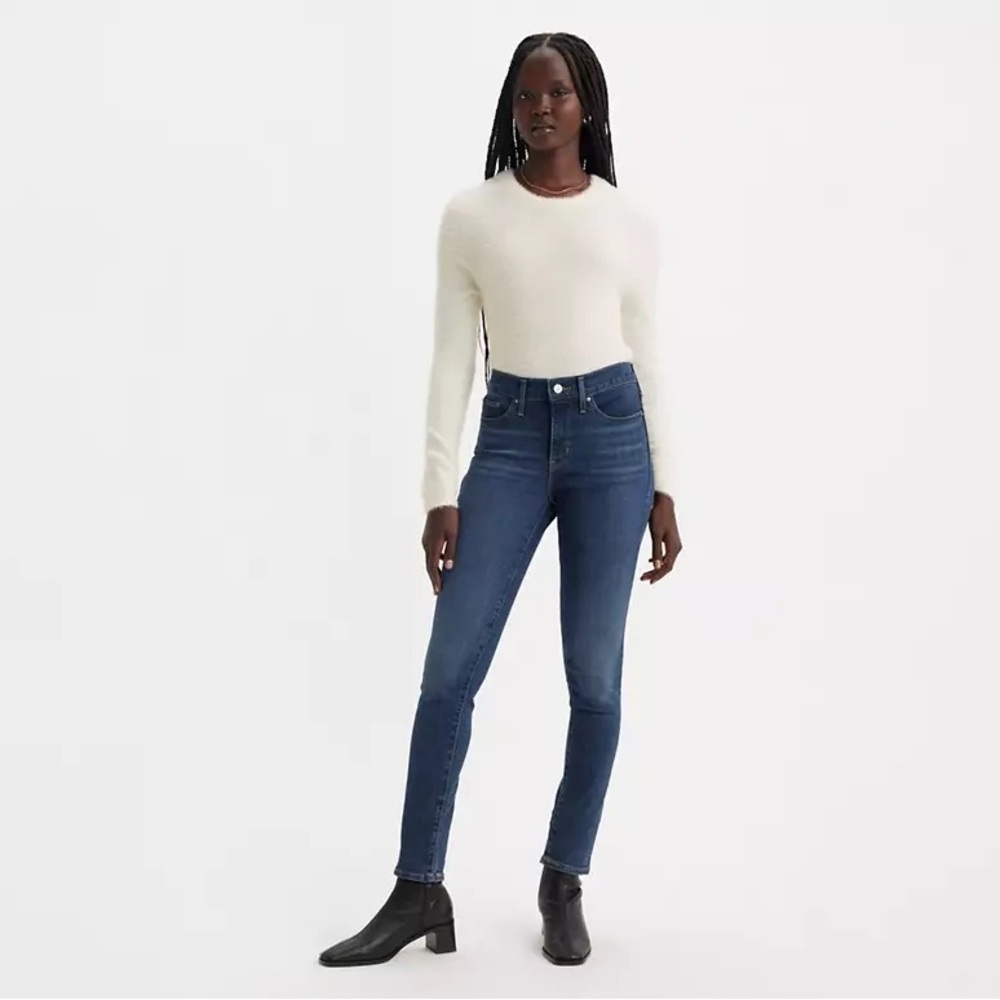 Levi’s 311 Shaping Skinny
